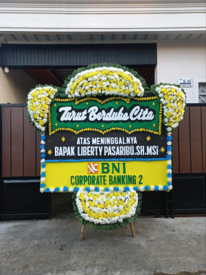 Papan Bunga Duka di Benuki