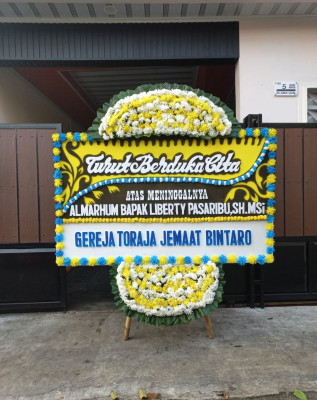 Papan Bunga Duka di Benuki